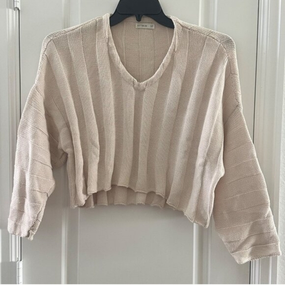 Cotton On Sweaters - 💥Sale💥Cotton On Cropped Knit Sweater